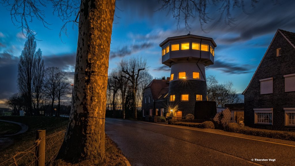 Das Bild zeigt den ehemaligen Aussichtsturm Haus Storchennest in Götterswickerhamm